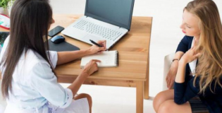 Женщина у врача