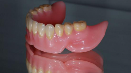 Мягкий зубной протез